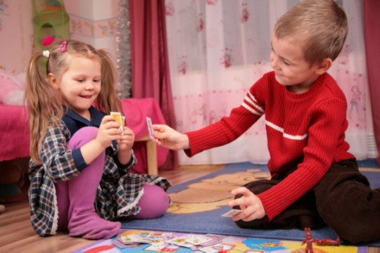 4 jocuri care ajută la dezvoltarea empatiei copilului
