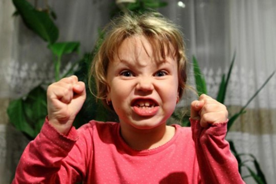 Accesele de furie la copii, explicate de psiholog