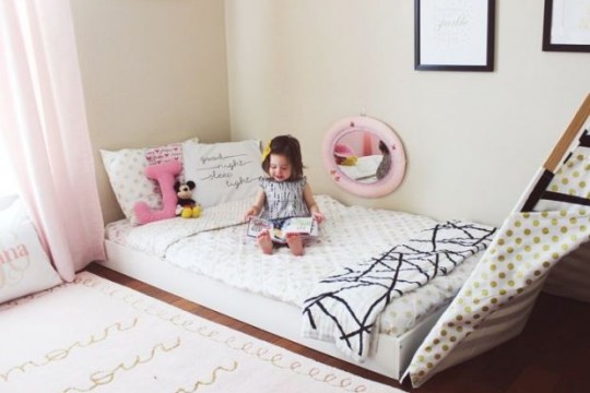 5 principii Montessori pentru amenajarea camerei copilului