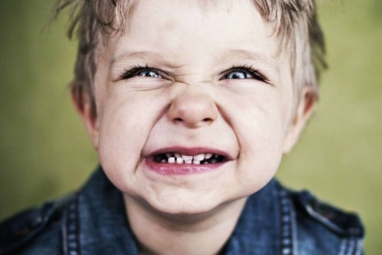 Scrâșnitul din dinți la copii – explicațiile neurologului pediatru