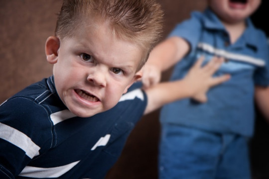 10 moduri prin care să previi agresivitatea copiilor de 2-4 ani