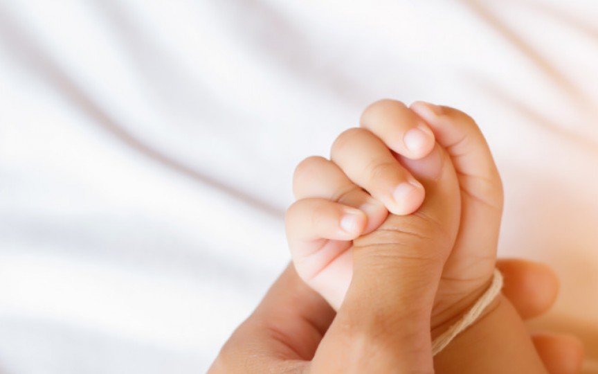 Caz șocant: Și-a abandonat bebelușul nou-născut la spital după ce a aflat că este infectat cu COVID-19