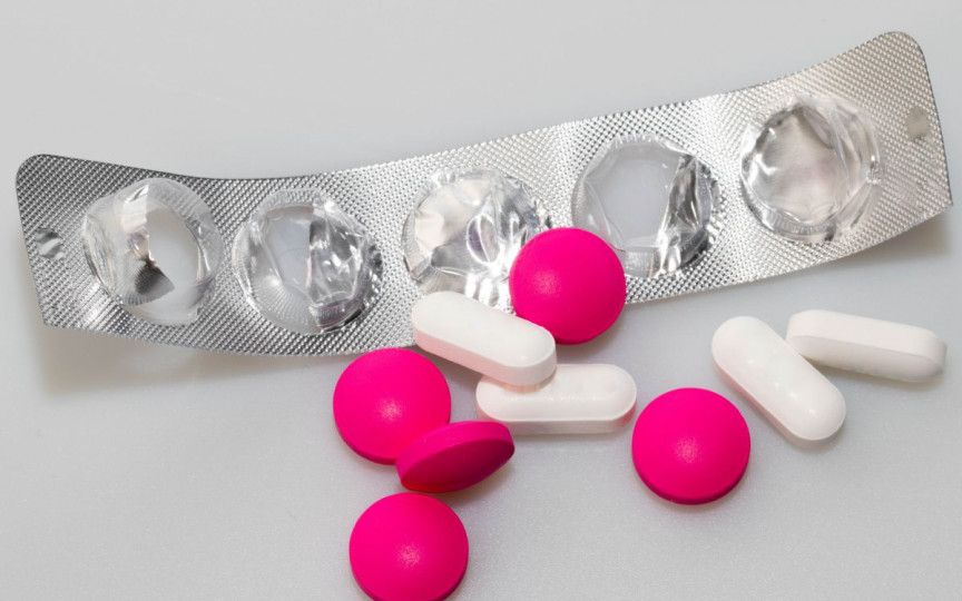 Ce se întâmplă dacă iei în același timp paracetamol și ibuprofen?