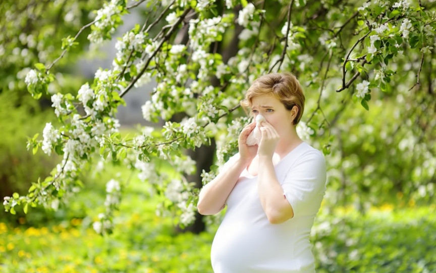 Cum să gestionezi alergiile de primăvară în timpul sarcinii