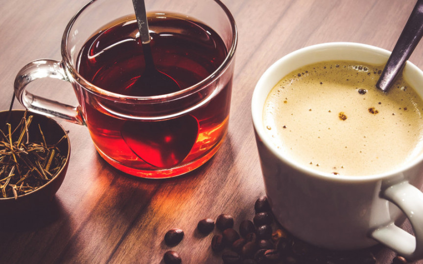 Vești bune pentru iubitorii de cafea și ceai! Consumul moderat al acestor băuturi calde poate scădea riscul de atac vascular și demență, arată un nou studiu