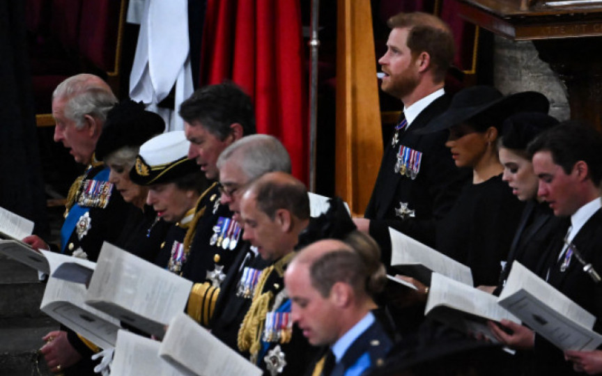 Prințul Harry, moment emoționant la înmormântarea Reginei Elisabeta. Ducele de Sussex nu a putut să cânte imnul din cauza lacrimilor