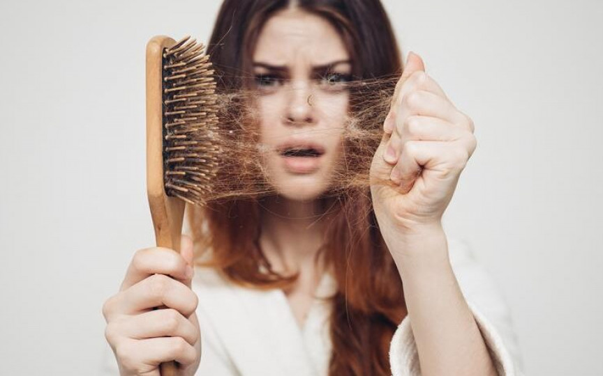 Cum să opriți căderea părului: 6 Metode eficiente