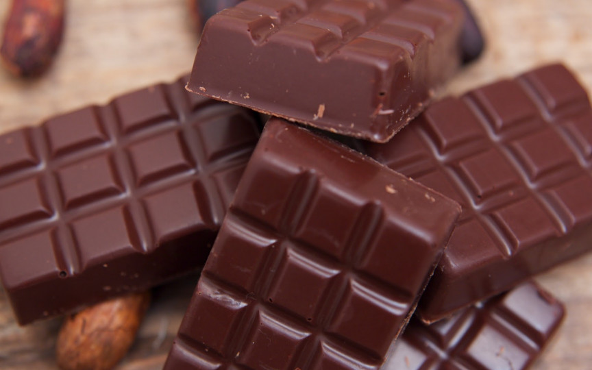 Ciocolata neagră nu este doar bună la gust, ci are și aceste 7 beneficii grozave pentru sănătatea ta