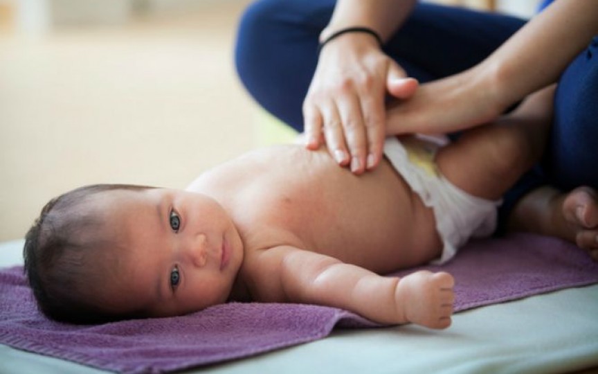 Cele mai comune cauze pentru durerile de stomac la bebeluși