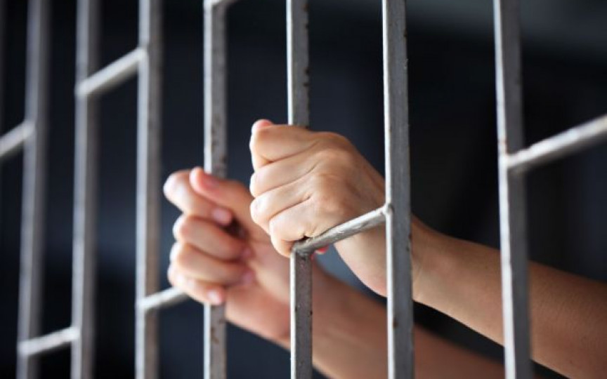13 ani de închisoare pentru două femei din Hâncești, acuzate de escrocherie săvârșită în proporții mari