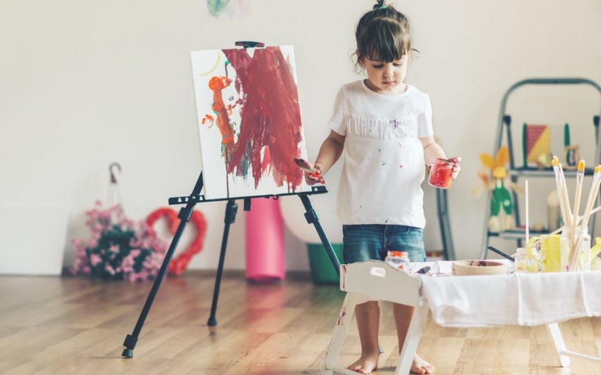 9 pași simpli pentru a crește un copil creativ