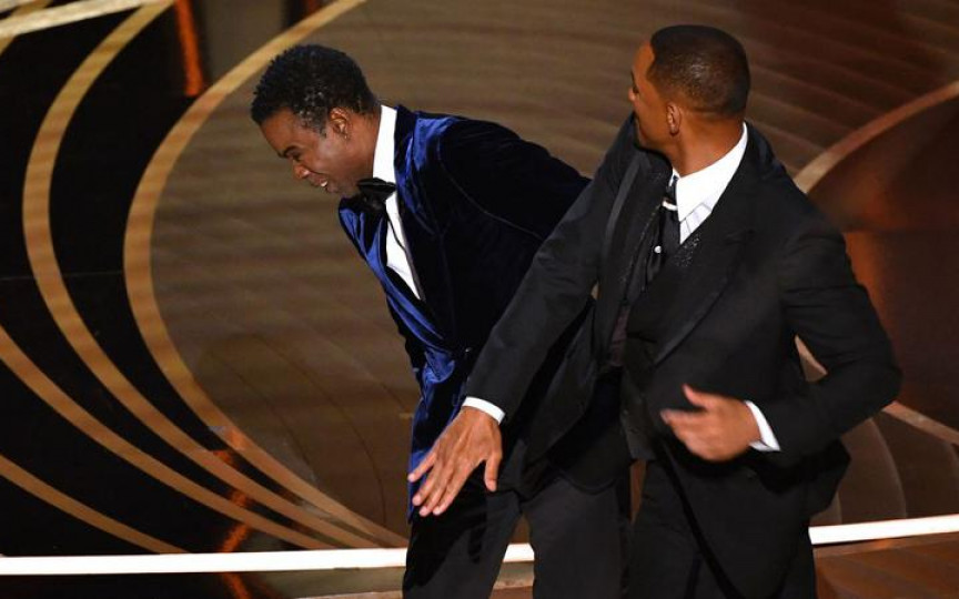 Scandal la Gala Oscar 2022: Will Smith l-a lovit pe comediantul Chris Rock după o glumă făcută pe seama soţiei sale