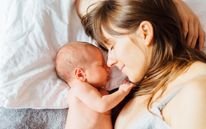 Interacțiunea părinte-copil îmbunătățește sănătatea neonatală, conform unui nou studiu