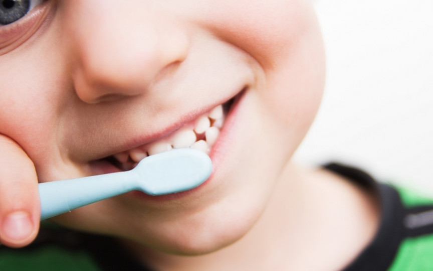 4 alimente care sunt benefice pentru dinții copiilor