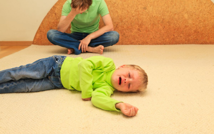 Ce să îi spui copilului când plânge? 11 fraze cu care îl poți liniști