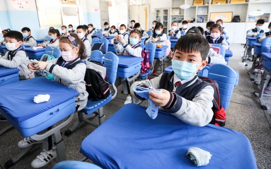 China interzice examenele scrise în ciclul primar, pentru a mai reduce din presiunea asupra elevilor