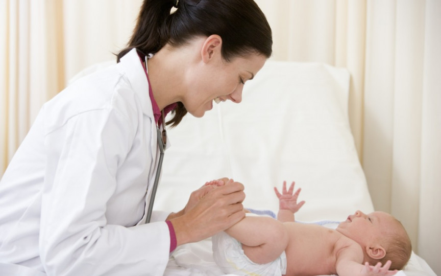 Medic pediatru despre labiile mici lipite la fetițe