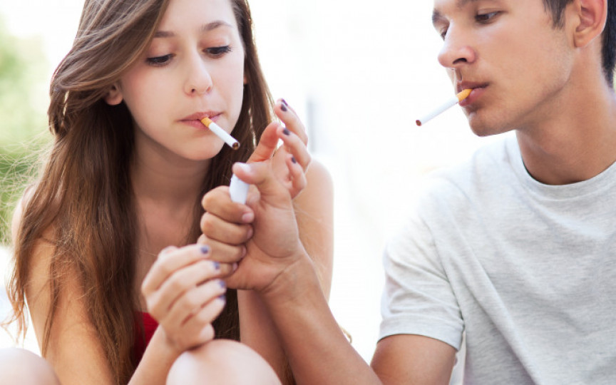Adolescentul tău fumează? Ce ar trebui să faci, ca părinte