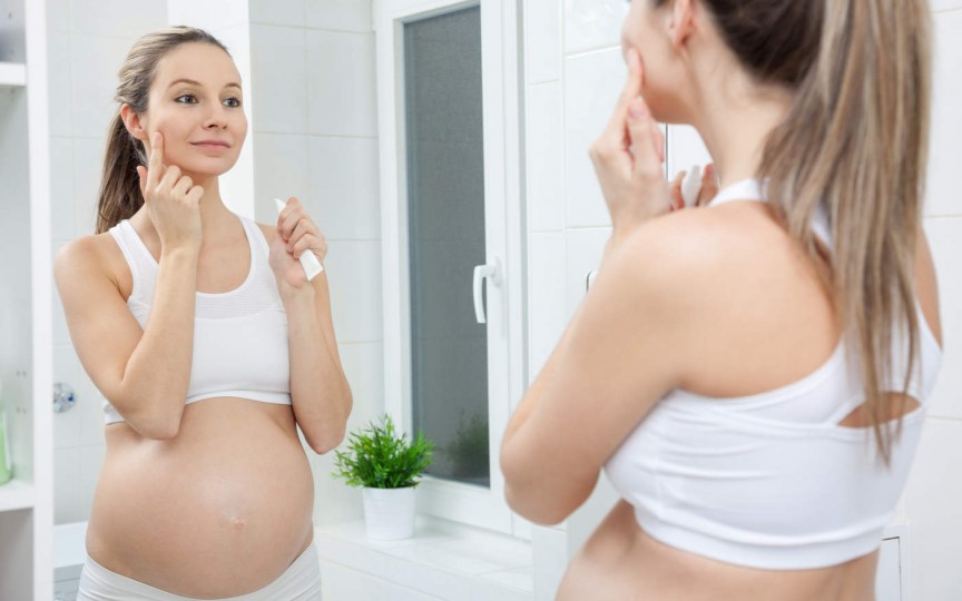 7 ingrediente cosmetice pe care să le eviți în timpul sarcinii