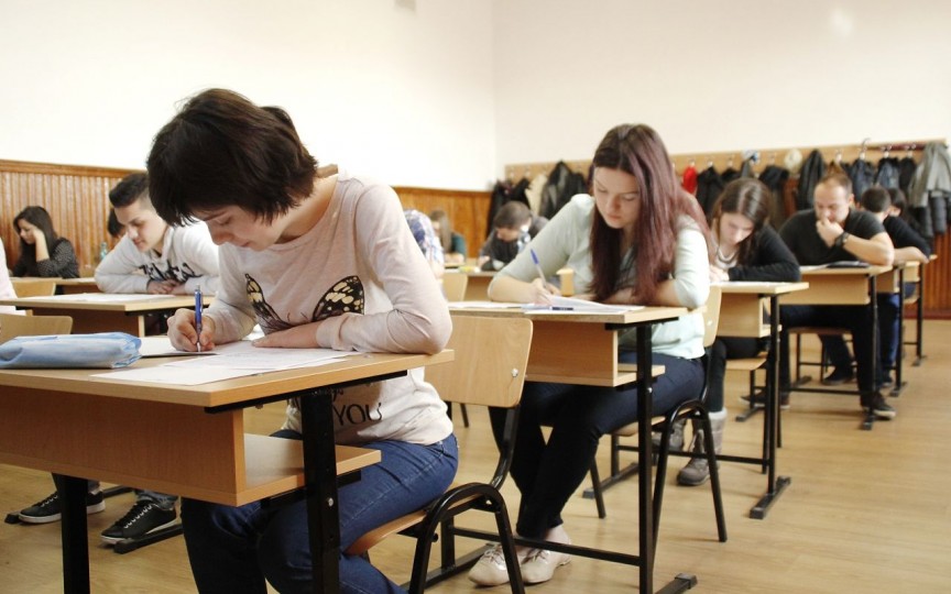 Programul de desfăşurare a sesiunii de examene 2016