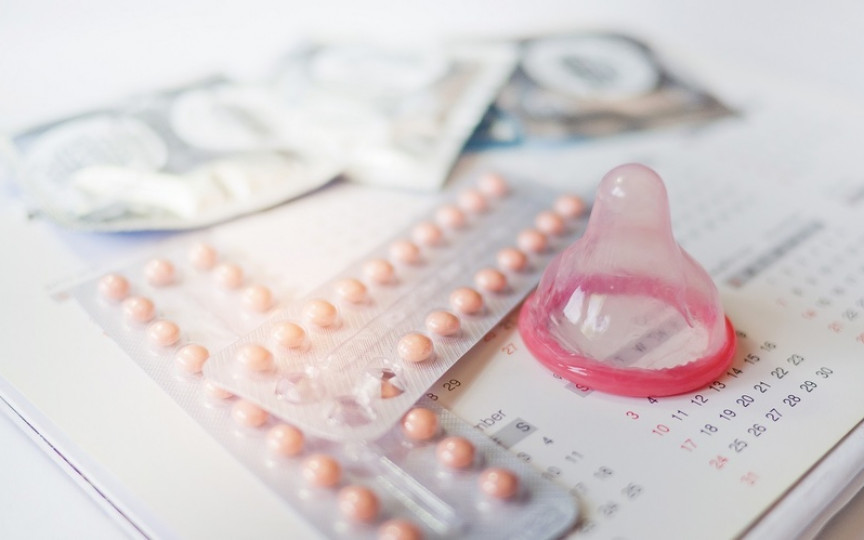 Metoda contraceptivă postpartum care este mai eficientă decât prezervativele sau pilulele contraceptive