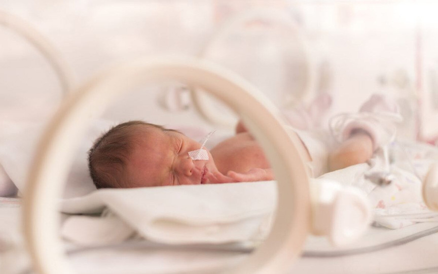 Restricția de creștere intrauterină: cauze, riscuri și soluții medicale pentru o sarcină sănătoasă