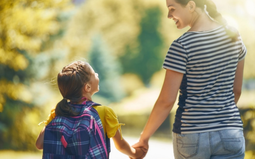 3 lucruri pe care le fac părinții inteligenți, înainte de începerea școlii, potrivit unui terapeut de familie