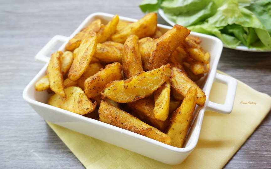 Ce boală riscă femeile care mănâncă în fiecare săptămână peste 500 de grame de cartofi