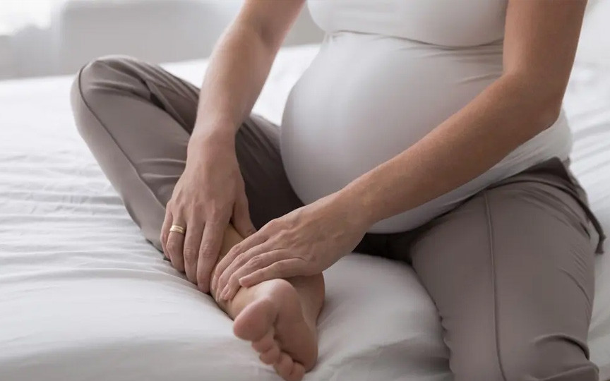 Cum să previi și să ameliorezi crampele la picioare în sarcină – Sfaturi utile pentru viitoarele mame