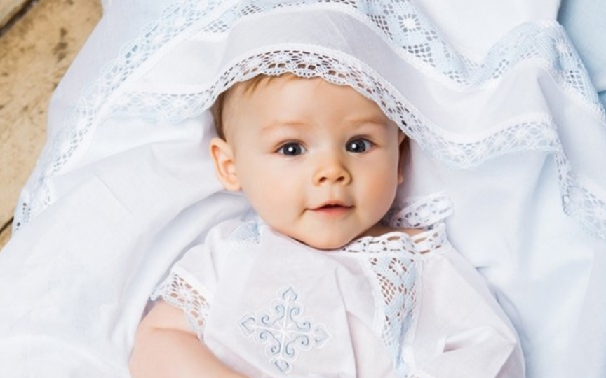 6 idei de cadouri la botezul unui bebeluș