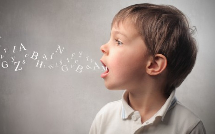 Vocabularul copilului la doi ani poate prezice reușita lui în viață