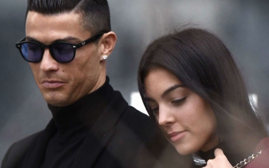 Cristiano Ronaldo a anunțat că unul dintre gemeni a murit la naștere