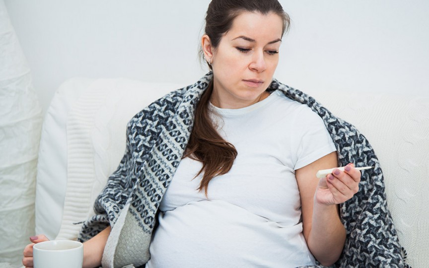 Studiu: Legătura dintre febra din timpul sarcinii și autismul la copii