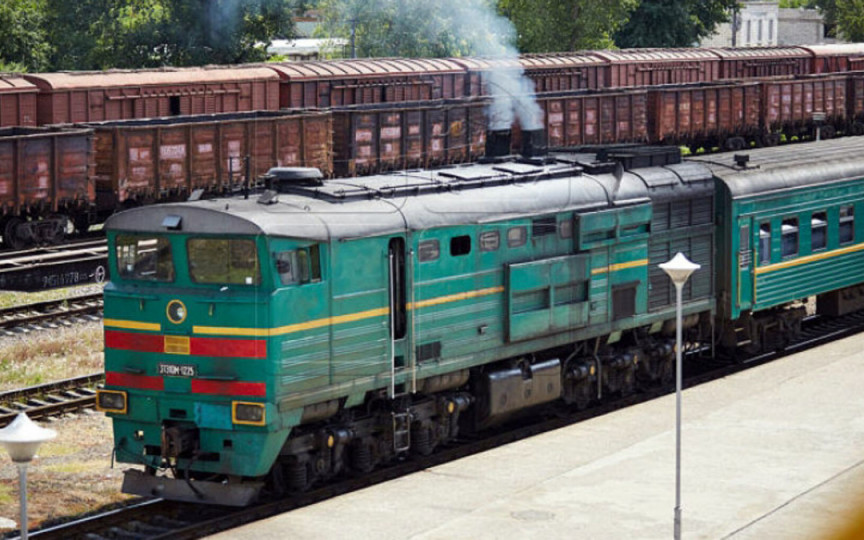 Florești: O adolescentă a fost lovită mortal de tren în timp de traversa neregulamentar calea ferată, cu căștile în urechi