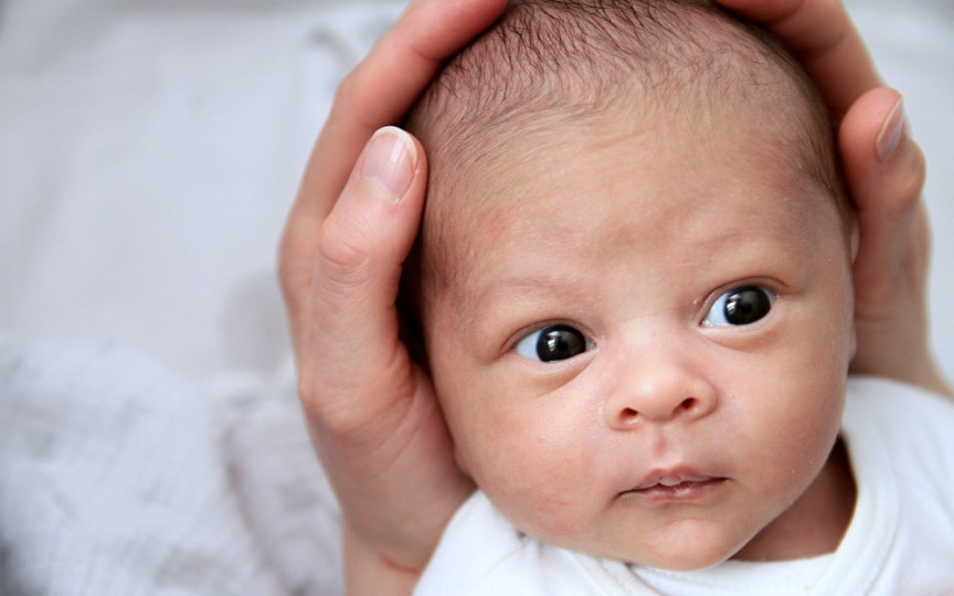 Culoarea ochilor la bebeluși: La ce vârstă ochii capătă nuanța permanentă