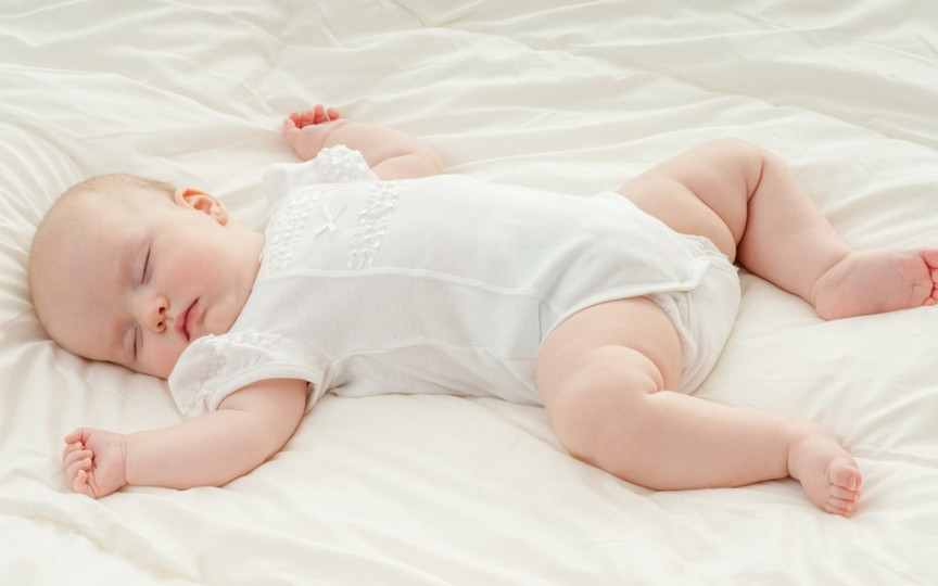 5 sfaturi pentru ca bebelușul să aibă un somn mai bun