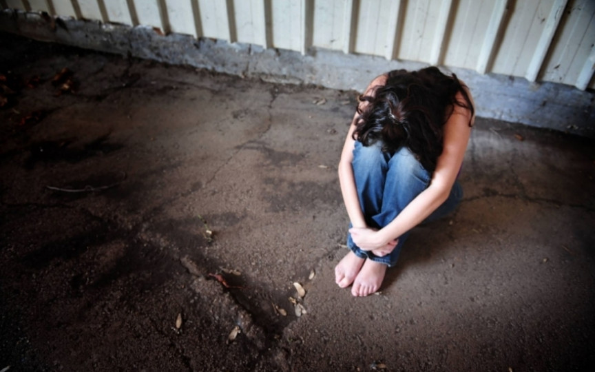 O femeie din Orhei condamnată la 20 ani de închisoare pentru traficarea sexuală a cinci tinere și patru copii