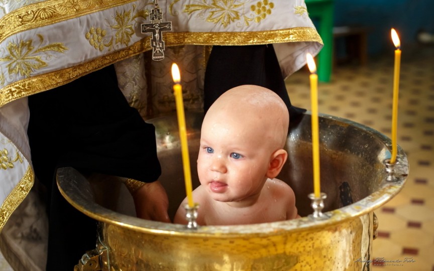 Tradiții versus superstiții la botez