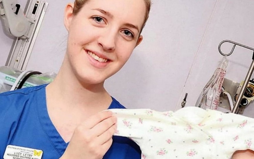Asistentă medicală reținută, fiind bănuită că a omorât cel puțin 8 nou-născuți