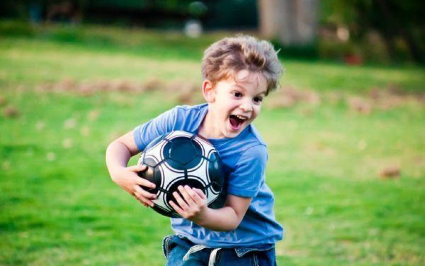 Psiholog: „Lipsa jocului liber este cauza principală a problemelor de sănătate mintală la copii”