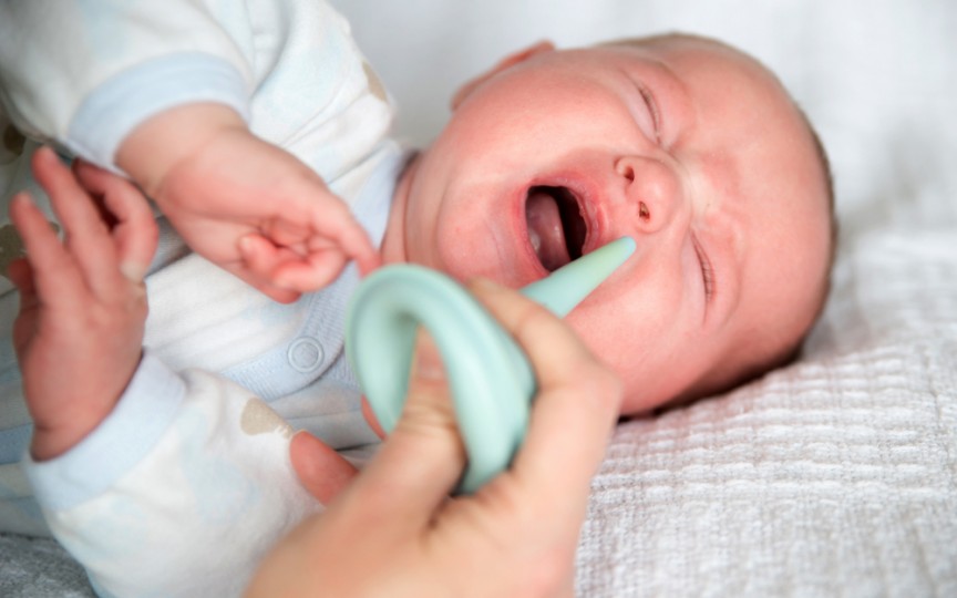 Ce să faci și ce nu atunci când un nou-născut răcește