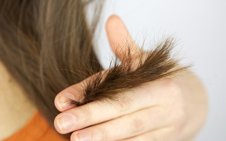 5 moduri naturale de a scăpa de vârfurile despicate ale părului