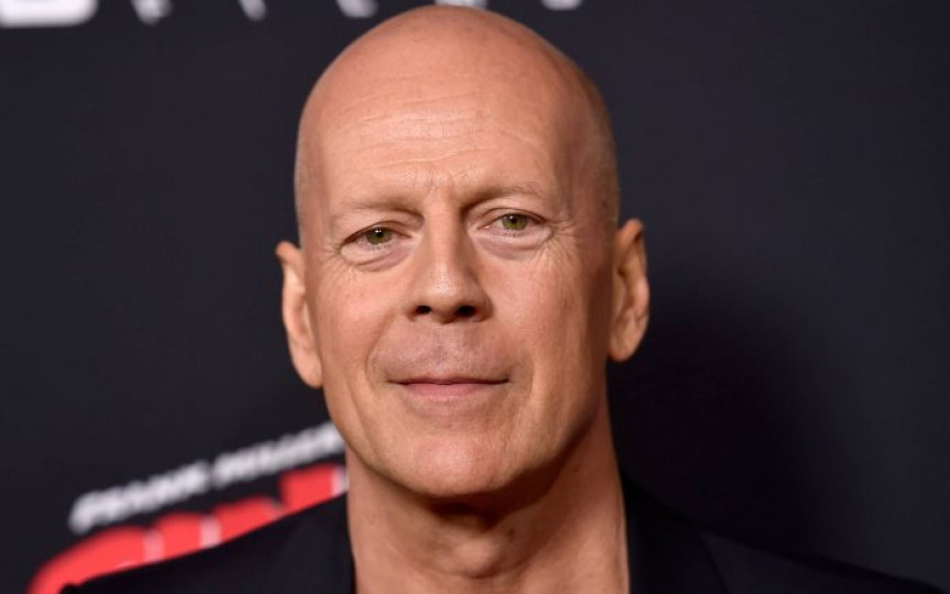 Bruce Willis renunță la actorie după ce a fost diagnosticat cu o boală cruntă care-i afectează capacitatea de a comunica
