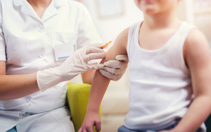 Copiii din Republica Moldova cu cetățenie românească pot fi vaccinați în România