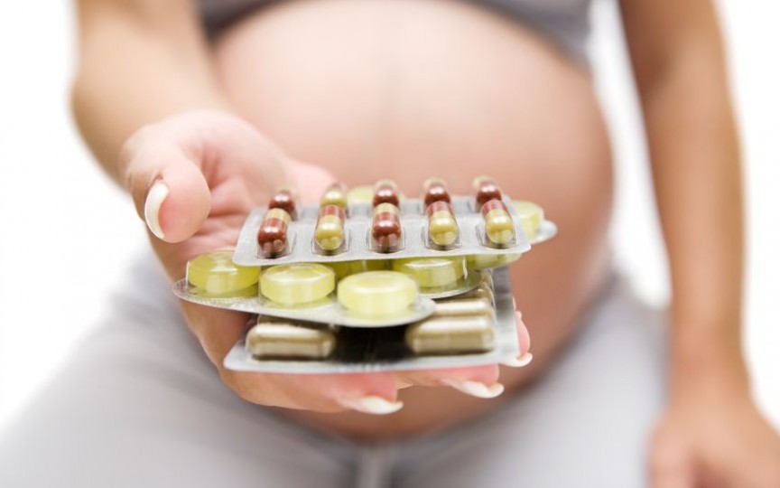 Ce pastile nu ai voie să iei în sarcină și care sunt cele sigure? Răspunde medicul ginecolog
