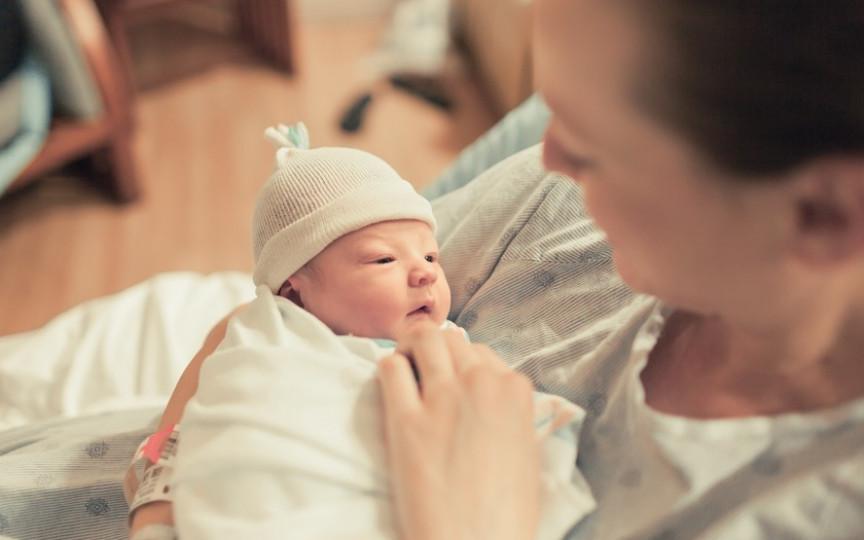 Cele mai importante 5 sfaturi pentru îngrijirea nou-născutului