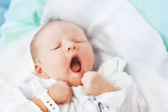 Medic neonatolog despre situațiile de urgență care pot apărea în prima lună de viață a nou-născutului