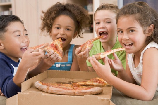Studiu: copiii mănâncă alimente ultra-procesate, mai mult ca niciodată