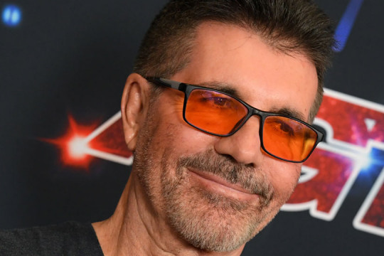 De ce Simon Cowell poartă ochelari roz: Boala misterioasă de care suferă Simon Cowell