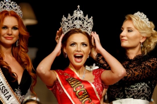 Missis Rusia 2015 este mamă a 6 copii